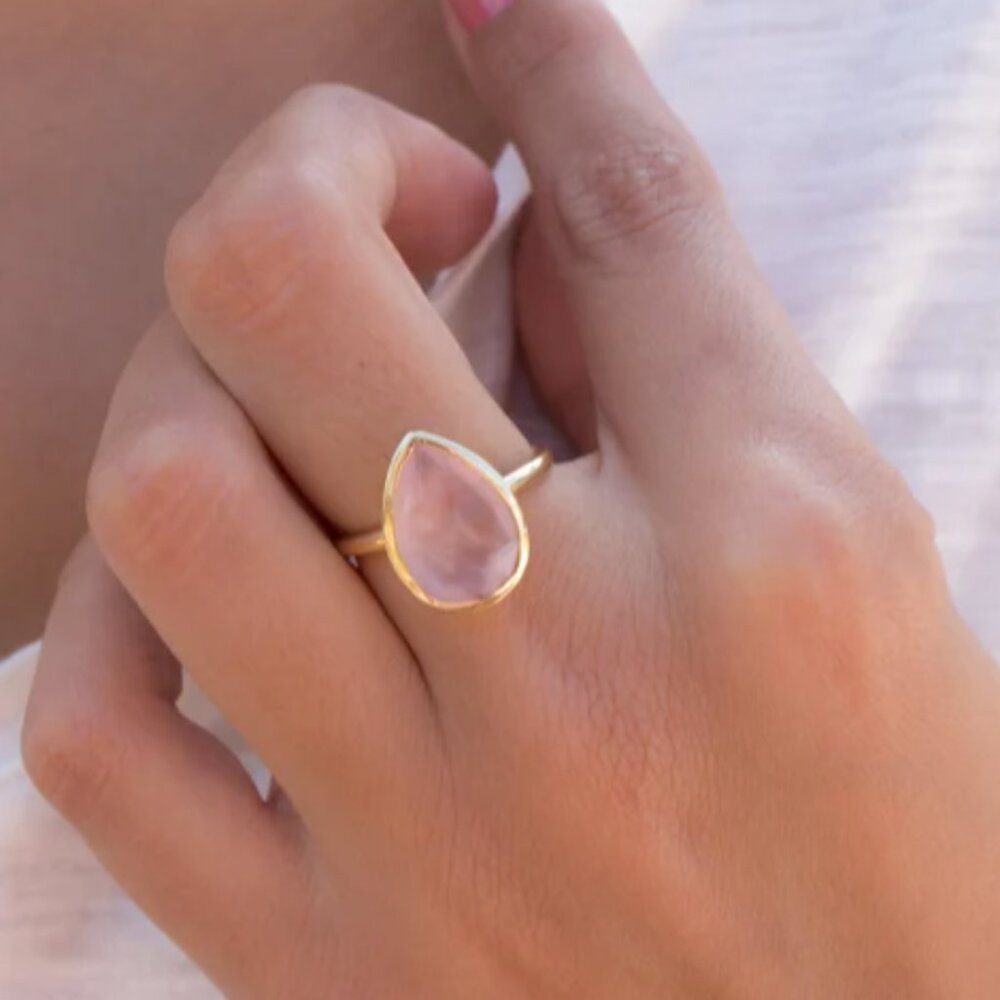 Rose Quartz Tear Drop Ring ~ 18k Gold Plated ~ Ring Size 6 - Picture 2 of 6
